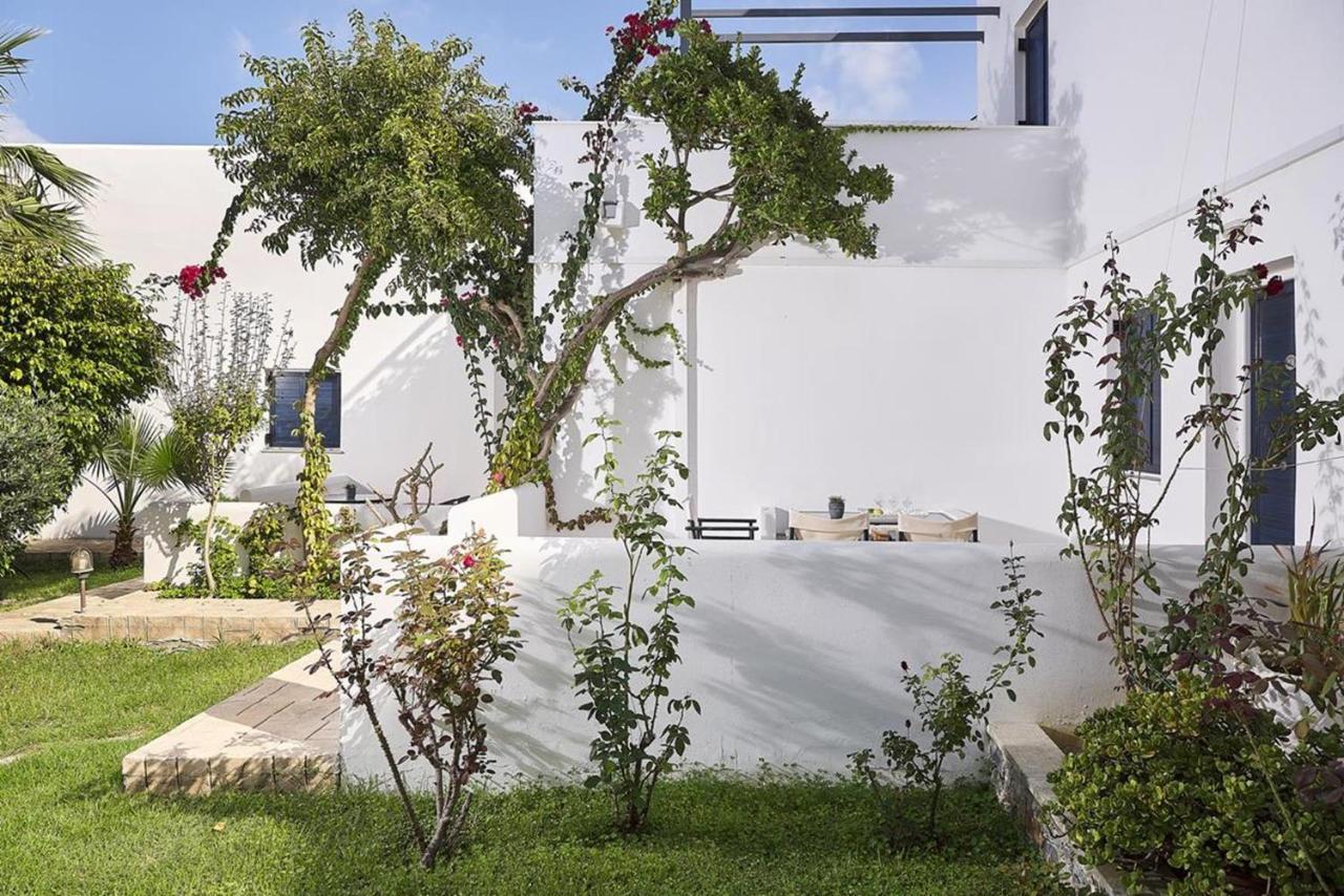 Eva Suites & Apartments Agia Marina  Екстер'єр фото