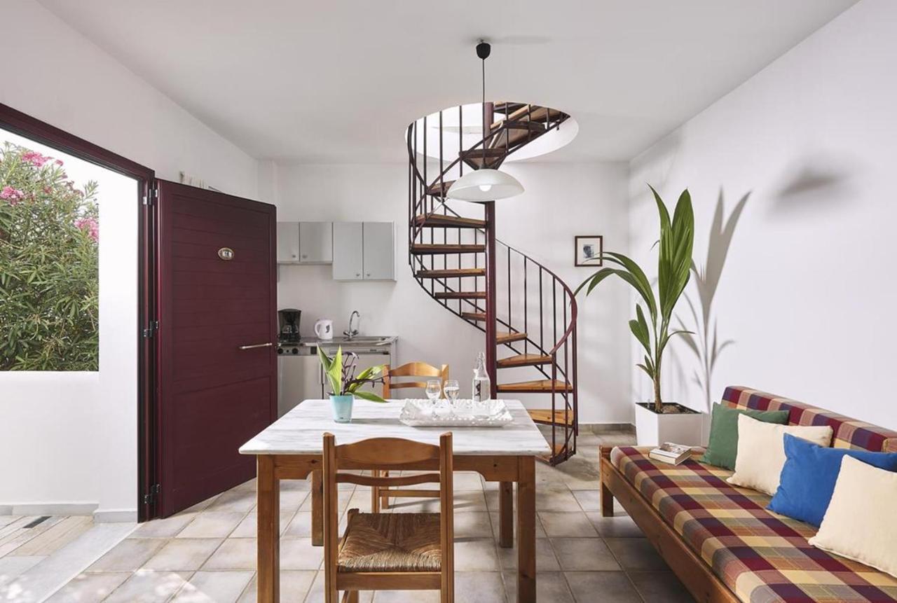 Eva Suites & Apartments Agia Marina  Екстер'єр фото